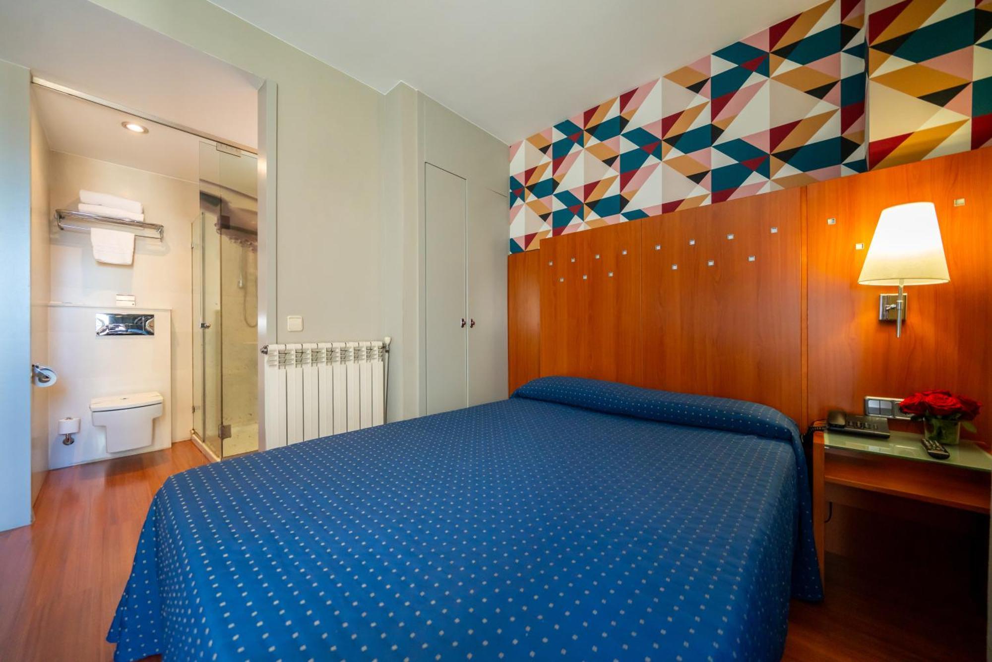 Hotel J. Balmes Vic Exterior photo